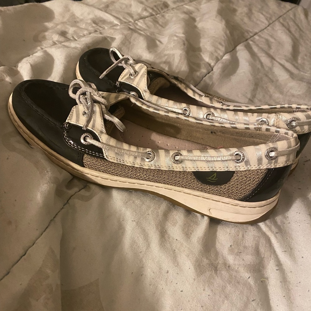 Sperry top siders slip on tennis shoes retro style